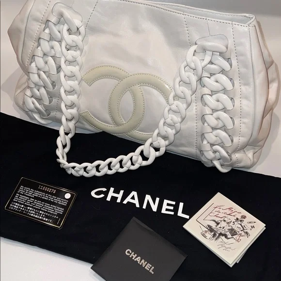 ❤️NWT CHANEL MODERN CHAIN RHODOID WHITE LEATHER TOTE BAG - Picture 12 of 15